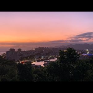 Meet your Posher, Emilia